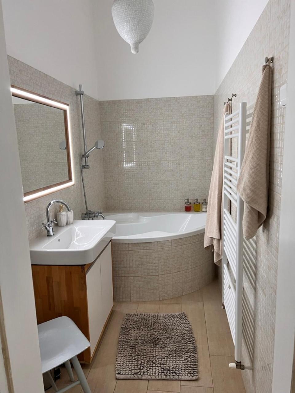 Stylish Flat In City Centre Bratislava Eksteriør billede