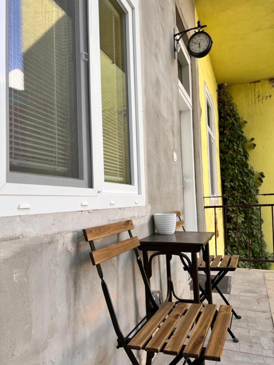 Stylish Flat In City Centre Bratislava Eksteriør billede